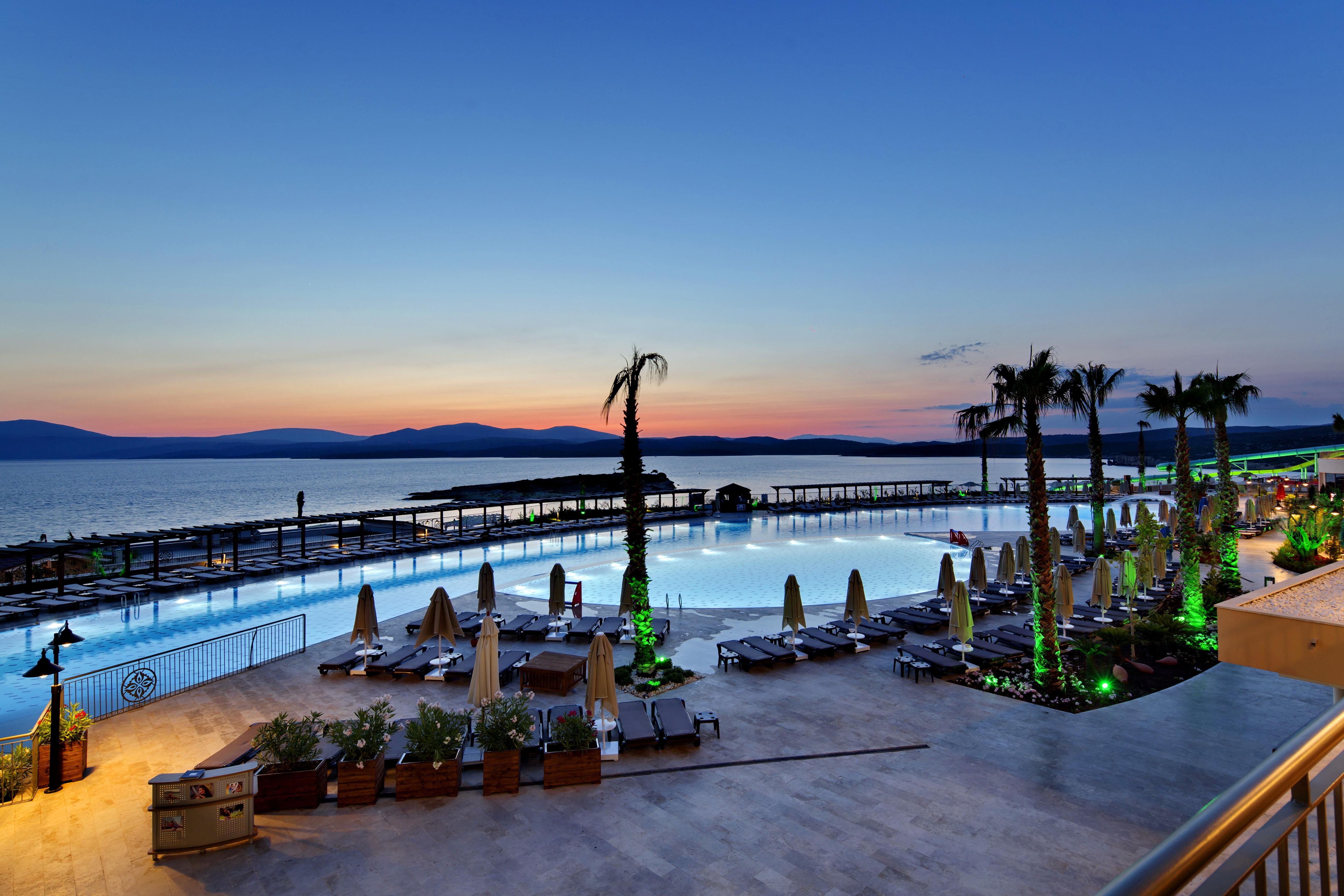 Royal Teos Thermal Resort Clinic & Spa - Halal Hotel Seferihisar Exterior foto